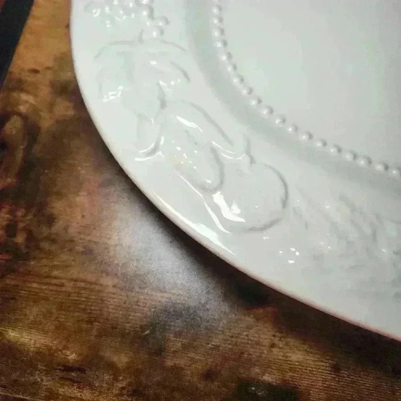 Better Homes & Gardens Heritage Collection Earthenware White Lg Serving Platter - Picture 3 of 8